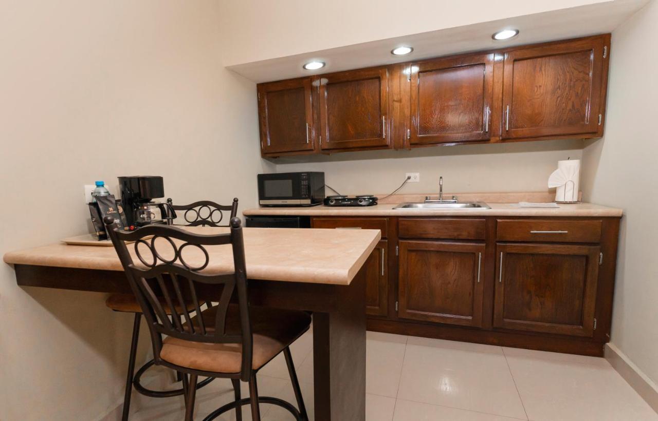 El Camino Hotel & Suites Heroica Caborca Εξωτερικό φωτογραφία