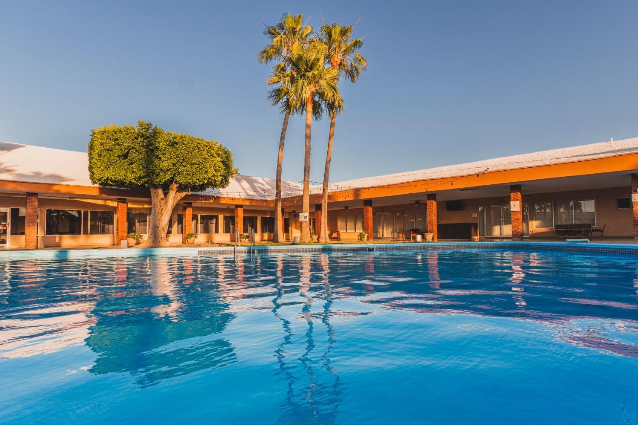 El Camino Hotel & Suites Heroica Caborca Εξωτερικό φωτογραφία