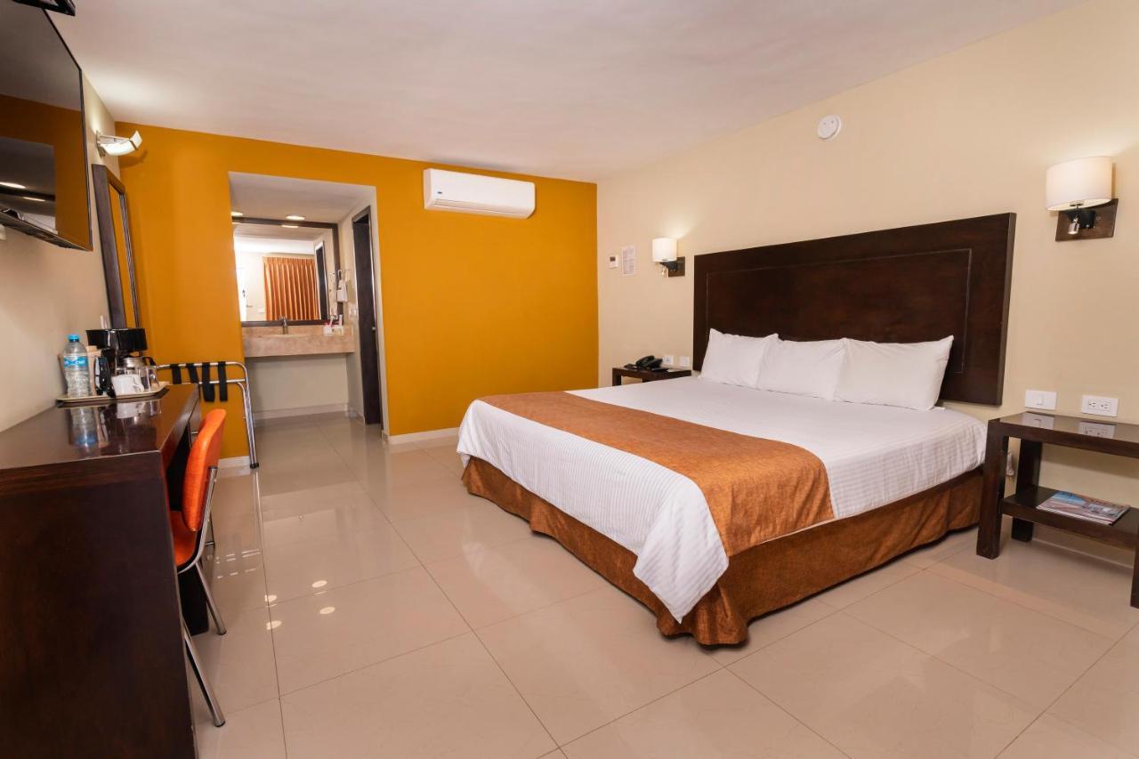 El Camino Hotel & Suites Heroica Caborca Εξωτερικό φωτογραφία