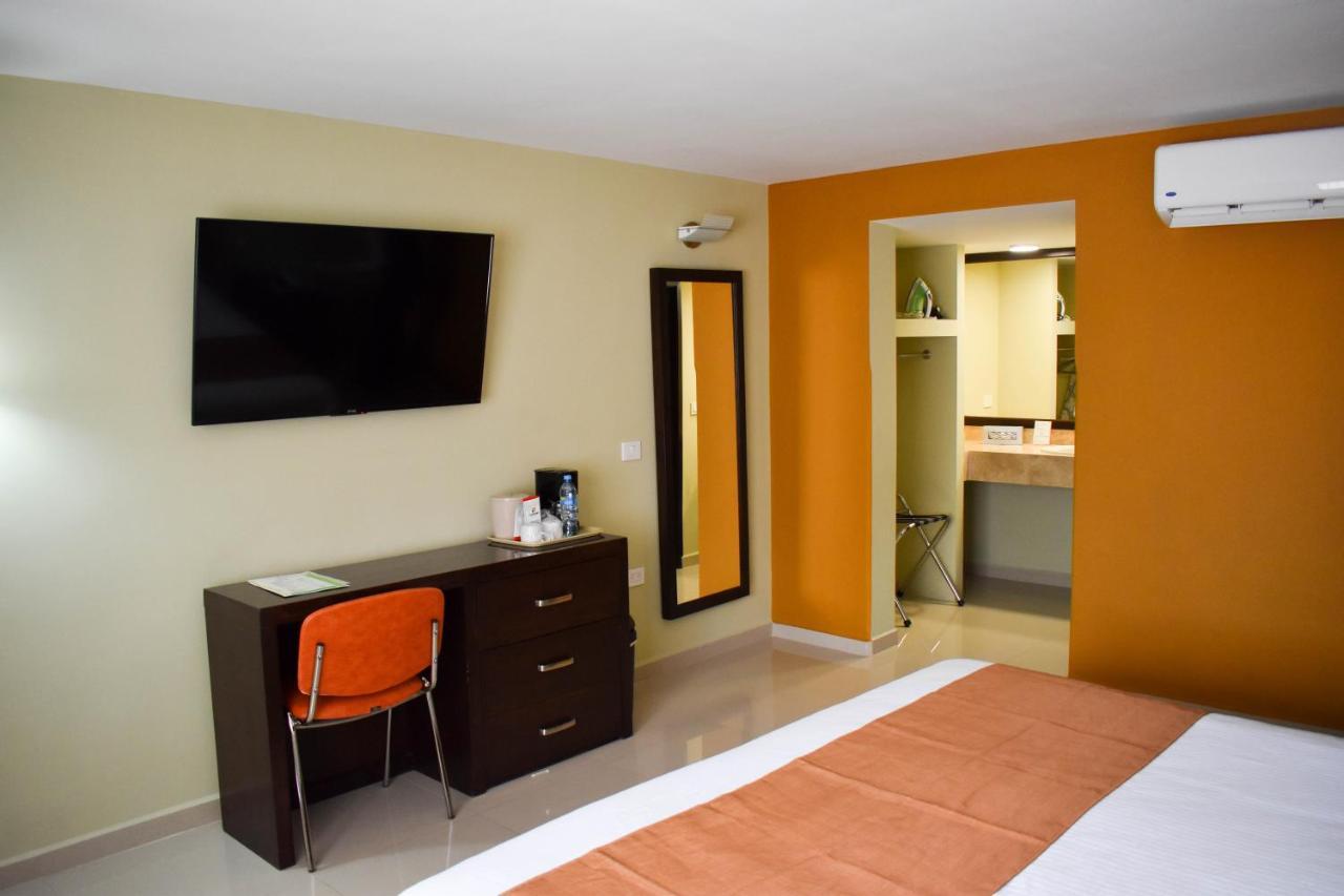 El Camino Hotel & Suites Heroica Caborca Εξωτερικό φωτογραφία