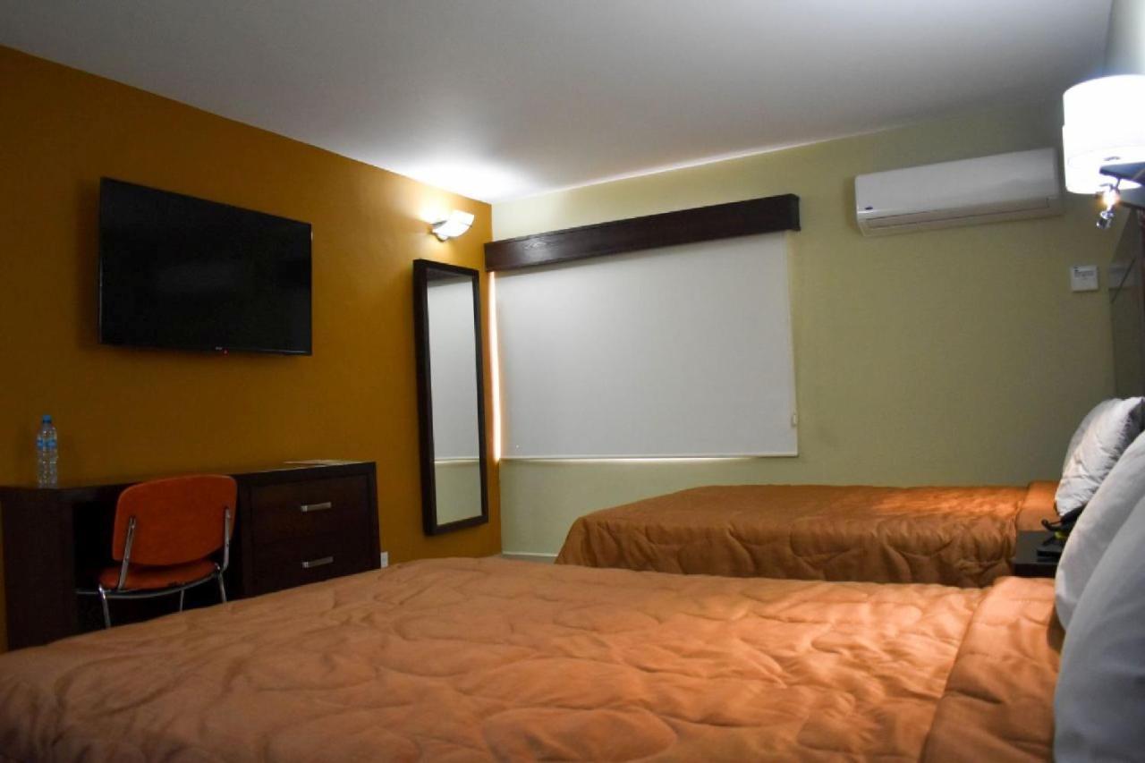 El Camino Hotel & Suites Heroica Caborca Εξωτερικό φωτογραφία